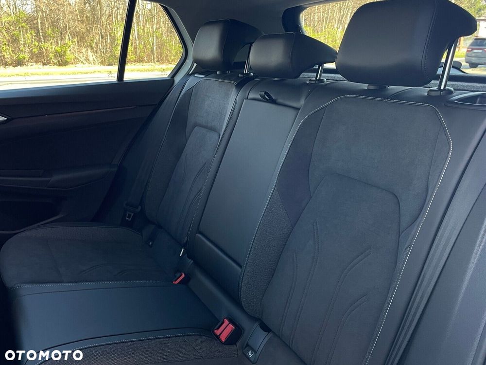 Volkswagen Golf - 26