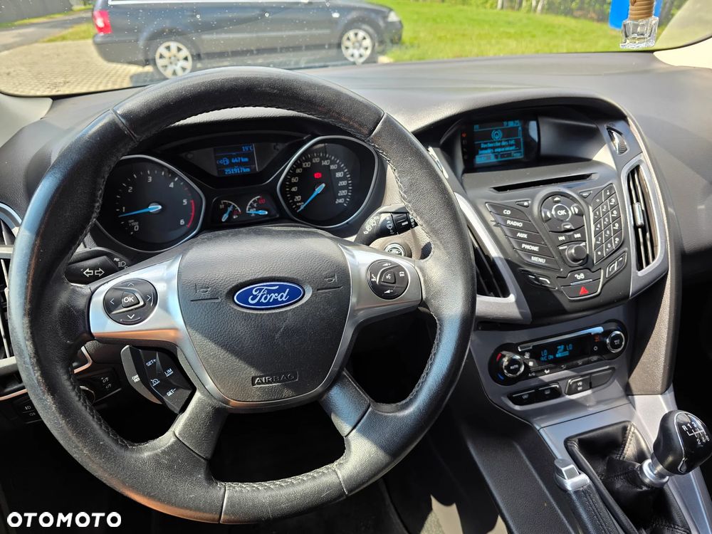 Ford Focus 1.6 TDCi DPF Trend - 8