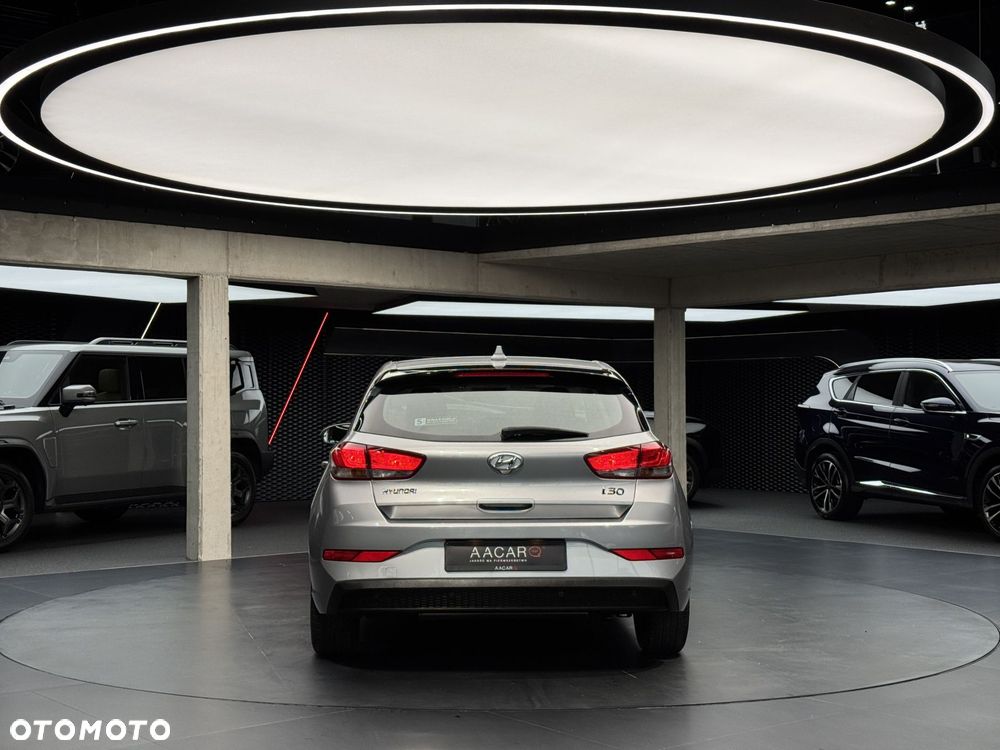 Hyundai i30 1.5 DPI Classic + - 5