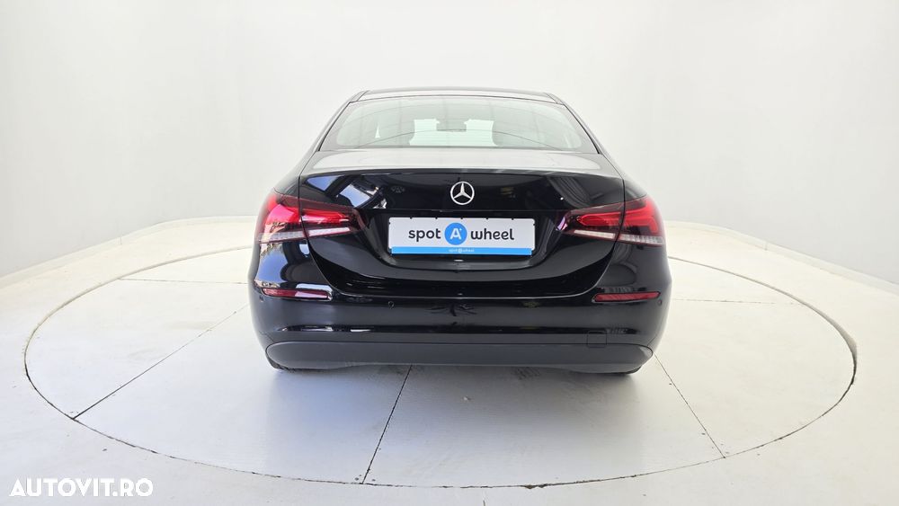 Mercedes-Benz A 200 - 9