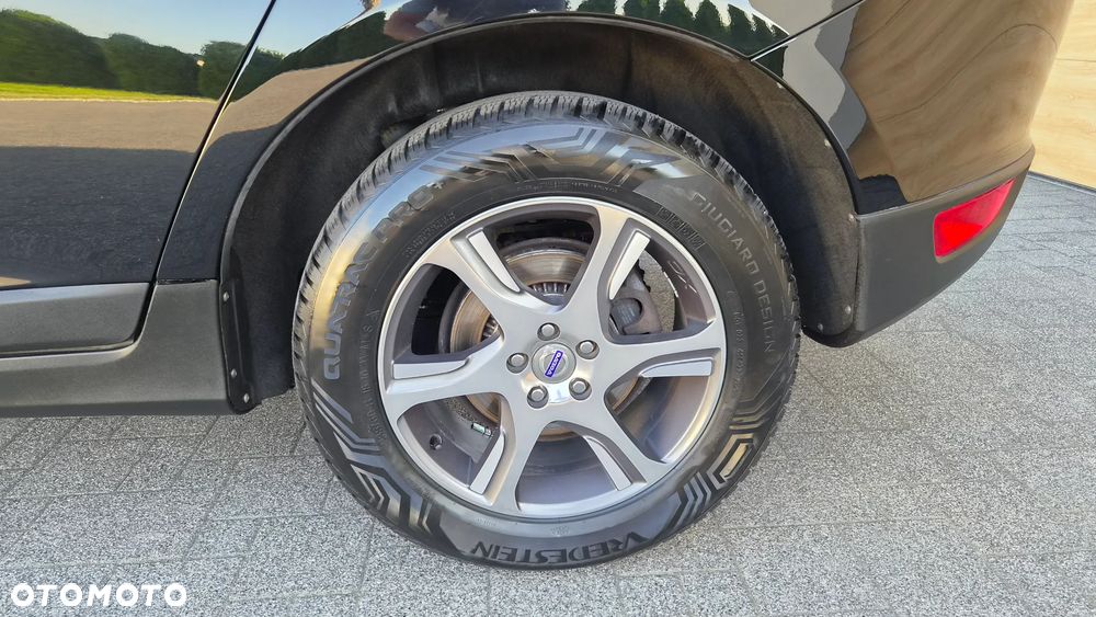 Volvo XC 60 D4 Momentum - 33