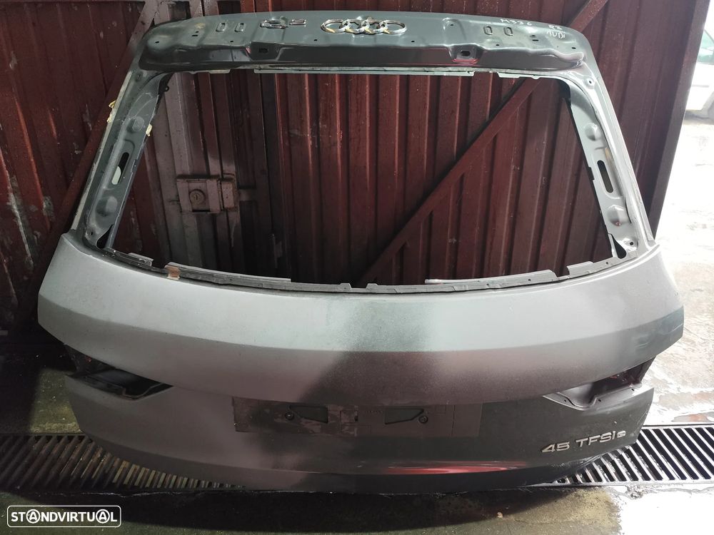 Audi Q3 F3 / TAMPA DA MALA - M336 - 1