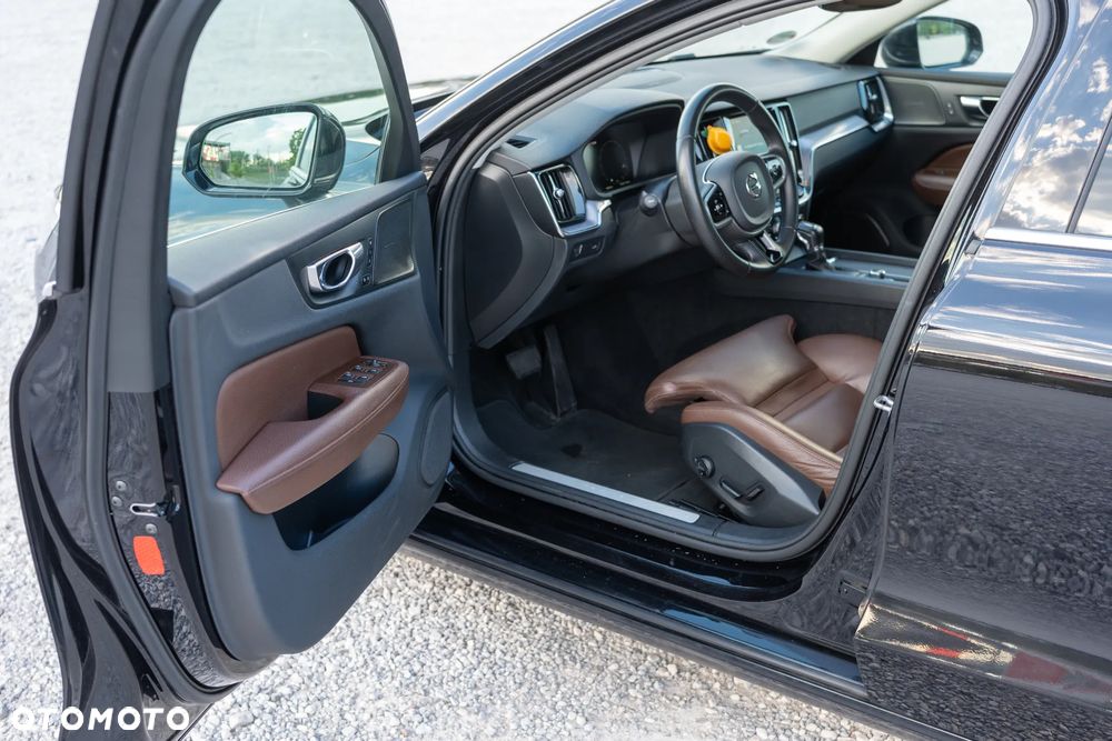 Volvo V60 D3 Momentum - 21
