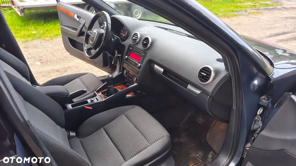 Audi A3 Sportback 2.0 TDI Ambiente - 26