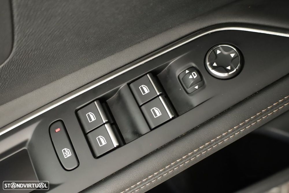 Peugeot 3008 1.2 PureTech GT EAT8 - 20