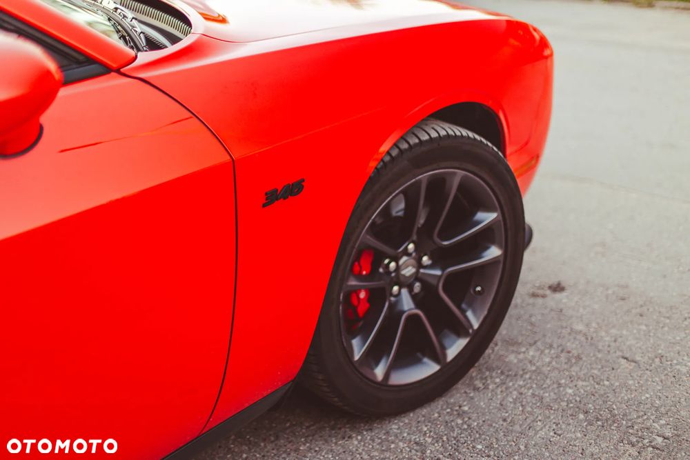 Dodge Challenger 5.7 R/T - 17