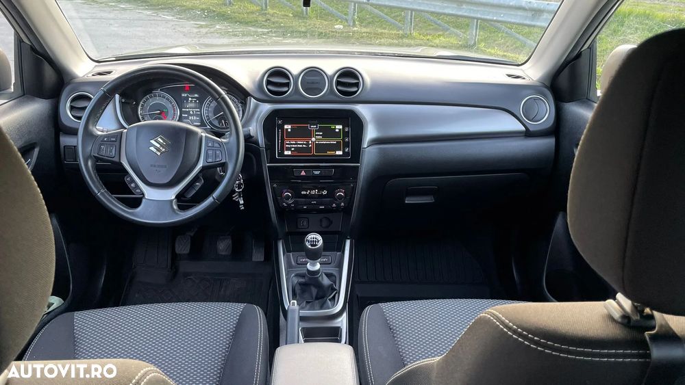 Suzuki Vitara 1.4 Boosterjet MHEV Passion - 10