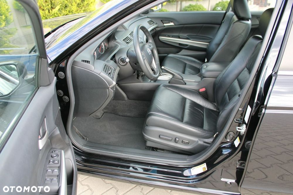 Honda Accord 2.4 Executive - 21
