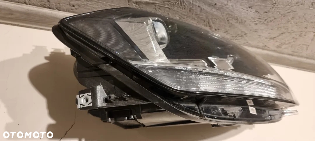 Lampa przód prawa zwykła LED DRL VW GOLF 7 VII LIFT 5G1 - 5