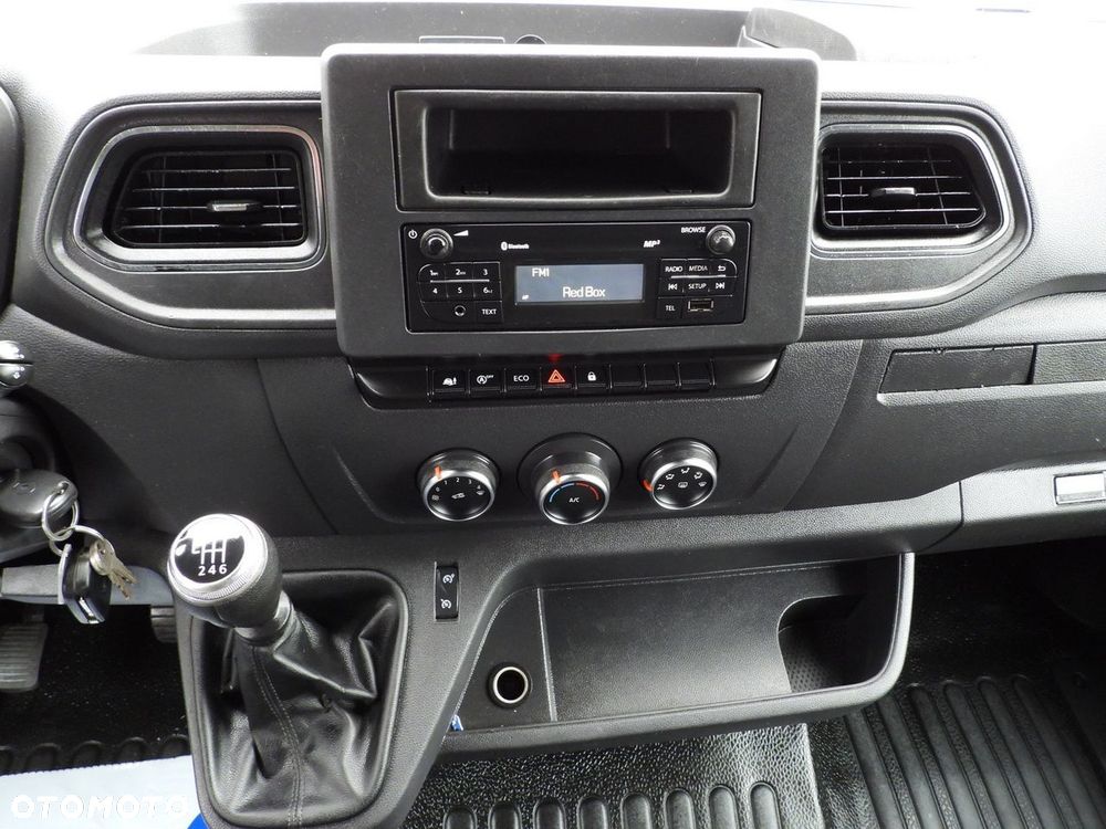 Renault MASTER PLANDEKA 10 PALET TEMPOMAT LEDY PNEUMATYKA KLIMATYZACJA  165KM - 34