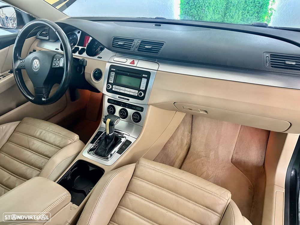 VW Passat Variant 2.0 TDi Highline DSG - 11