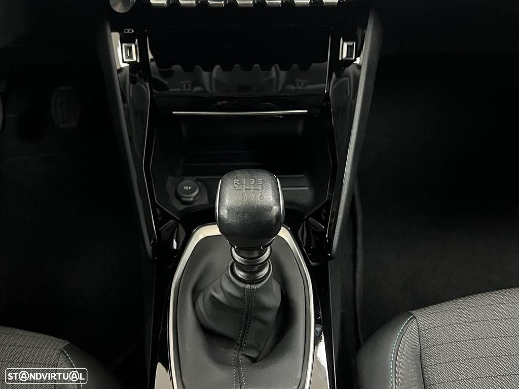 Peugeot 2008 1.2 PureTech Allure - 22