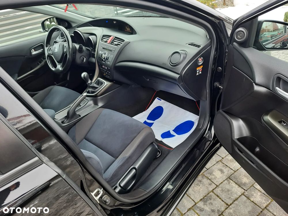 Honda Civic 1.4 i-VTEC Sport Black Edition - 10