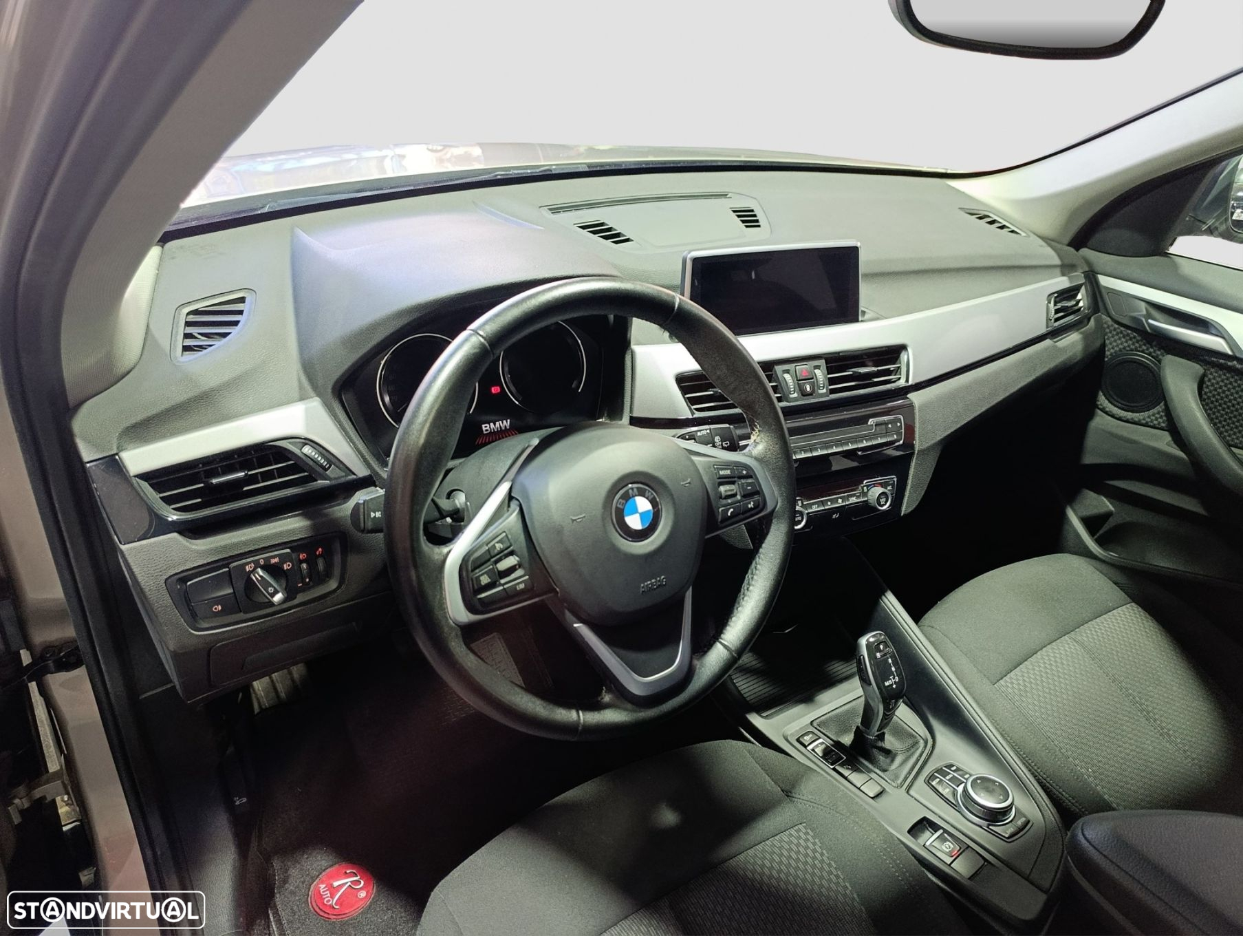 BMW X1 16 d sDrive Auto - 6