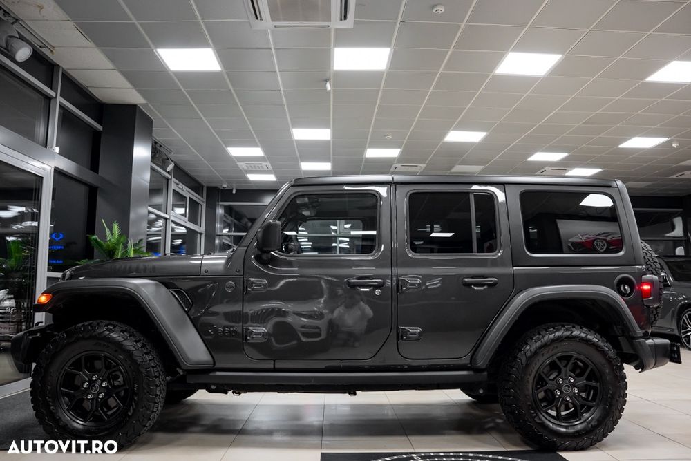 Jeep Wrangler - 32