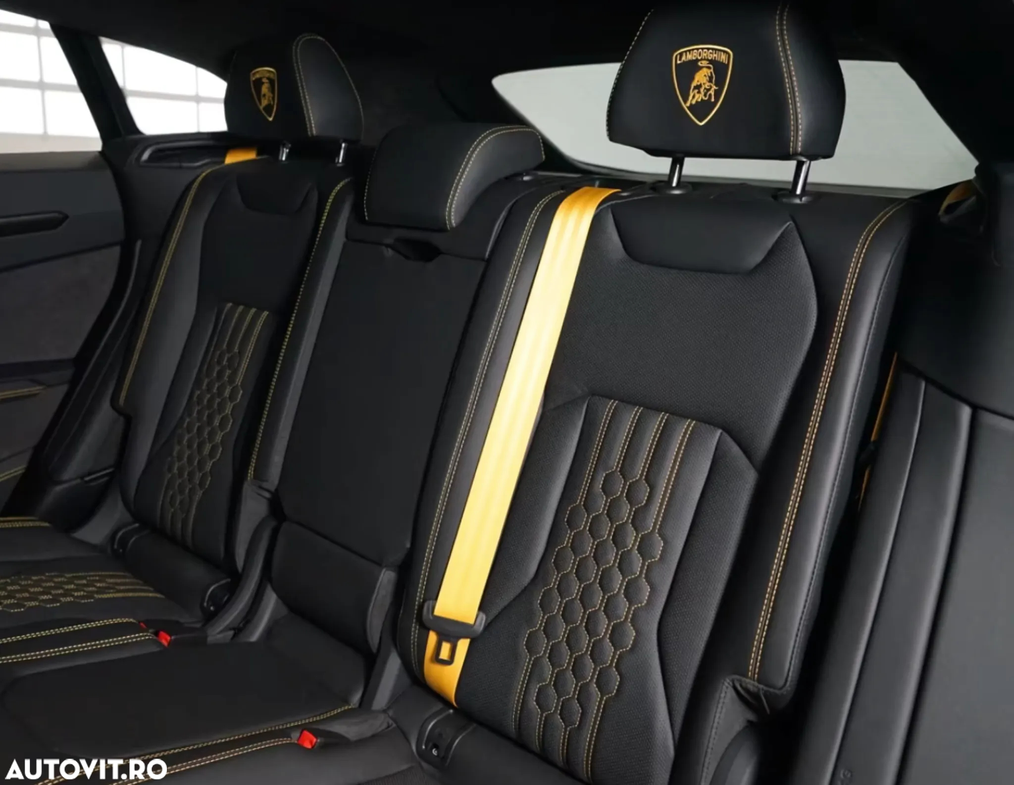 Lamborghini URUS - 10