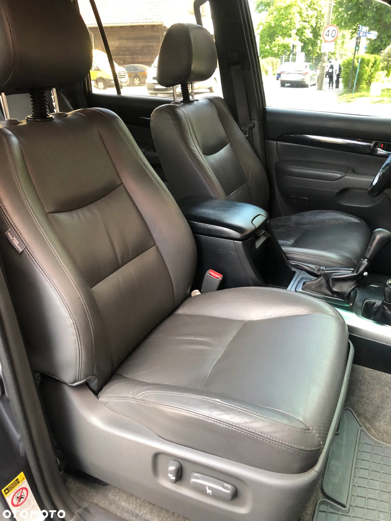 Toyota Land Cruiser - 27