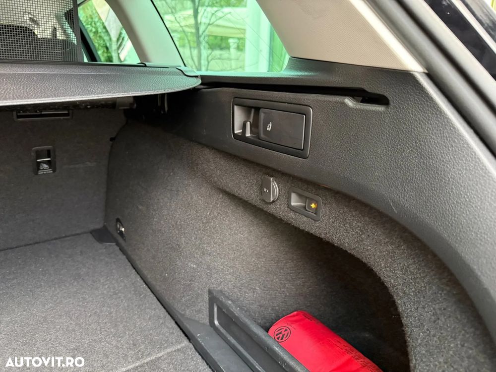 Volkswagen Passat - 27