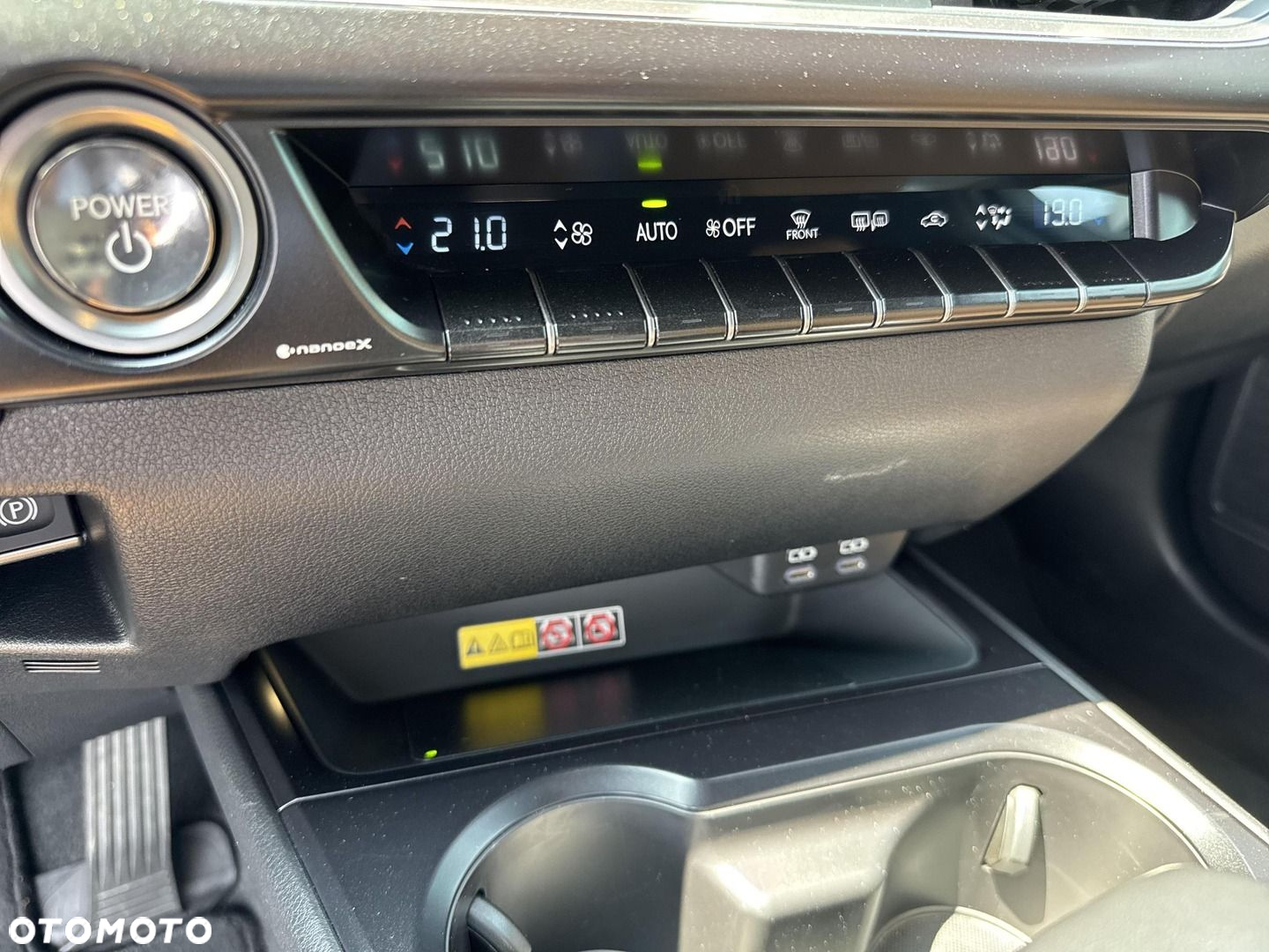 Lexus UX - 22