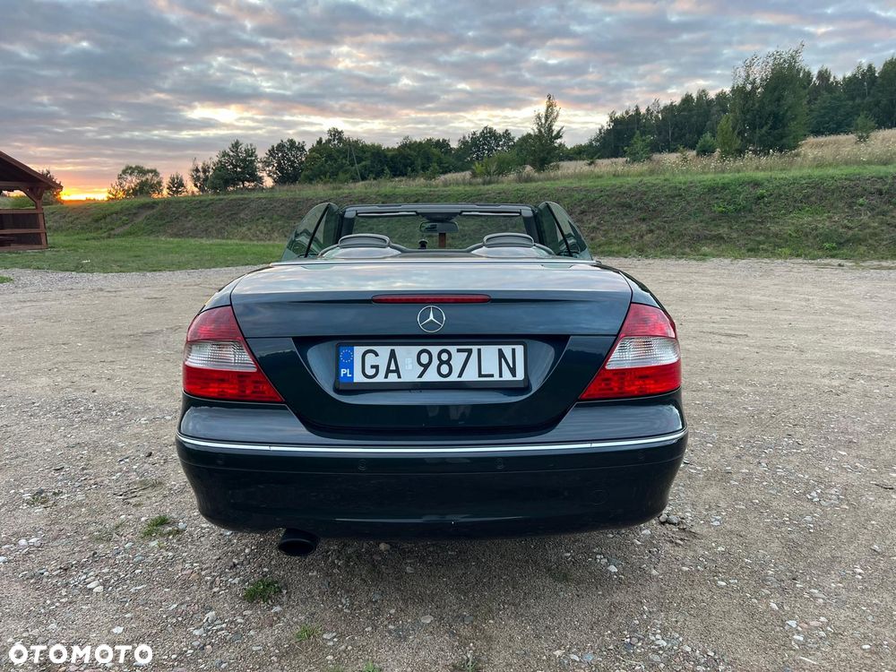 Mercedes-Benz CLK - 25