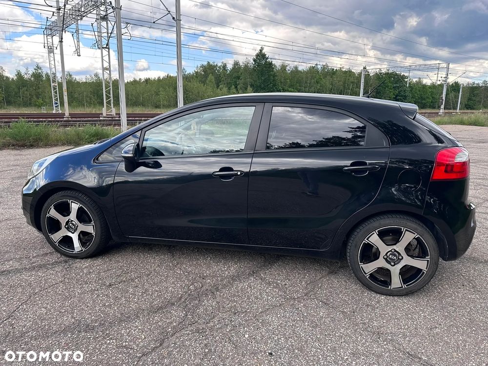 Kia Rio - 17