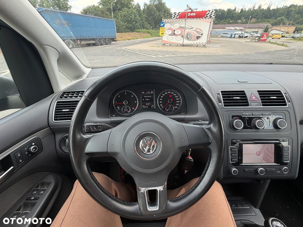 Volkswagen Touran 1.6 TDI DPF BlueMotion Technology Comfortline - 4