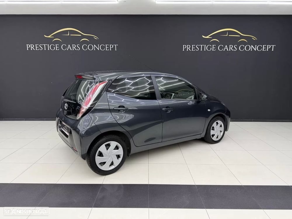 Toyota Aygo 1.0 X-Play+AC - 4
