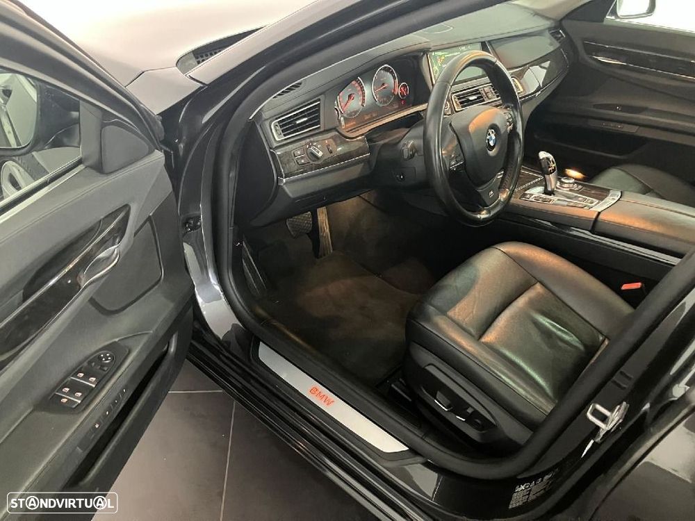 BMW 740 d xDrive - 8