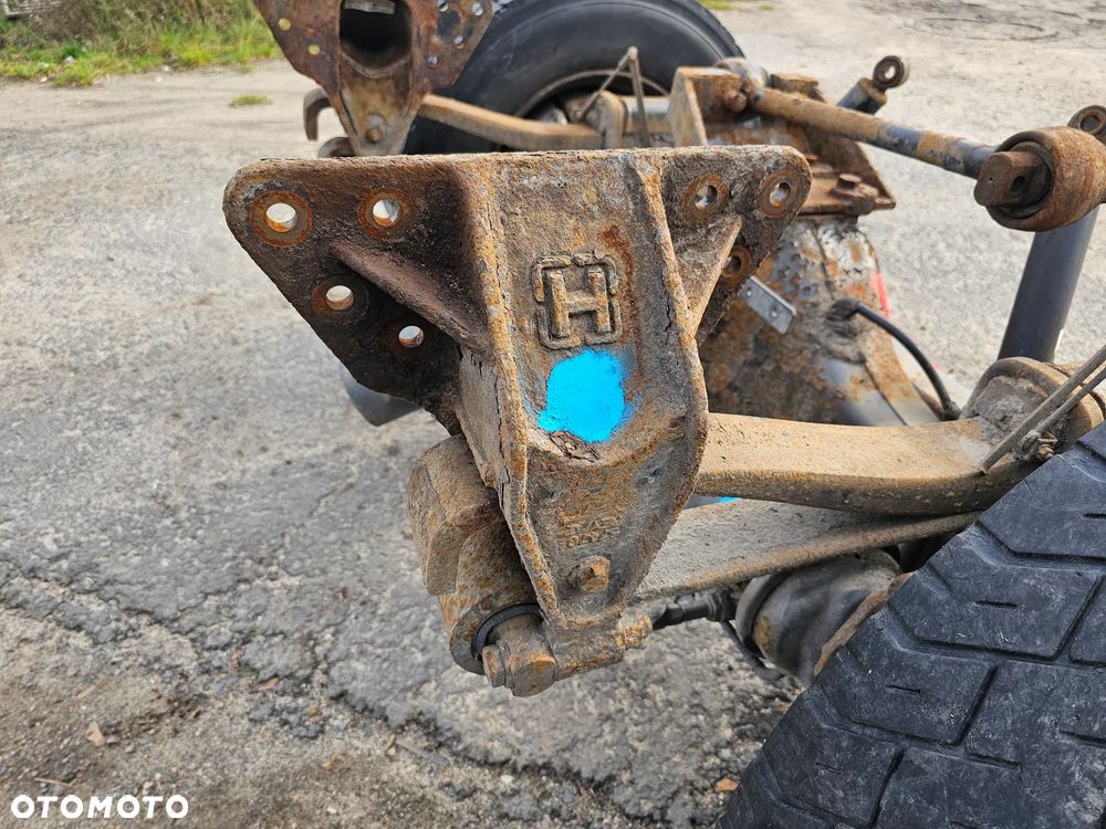 WIESZAK UCHWYT ŁAPA MOCOWANIE PÓŁRESORA RESORA RENAULT MIDLUM FELGI 19,5'' - 1