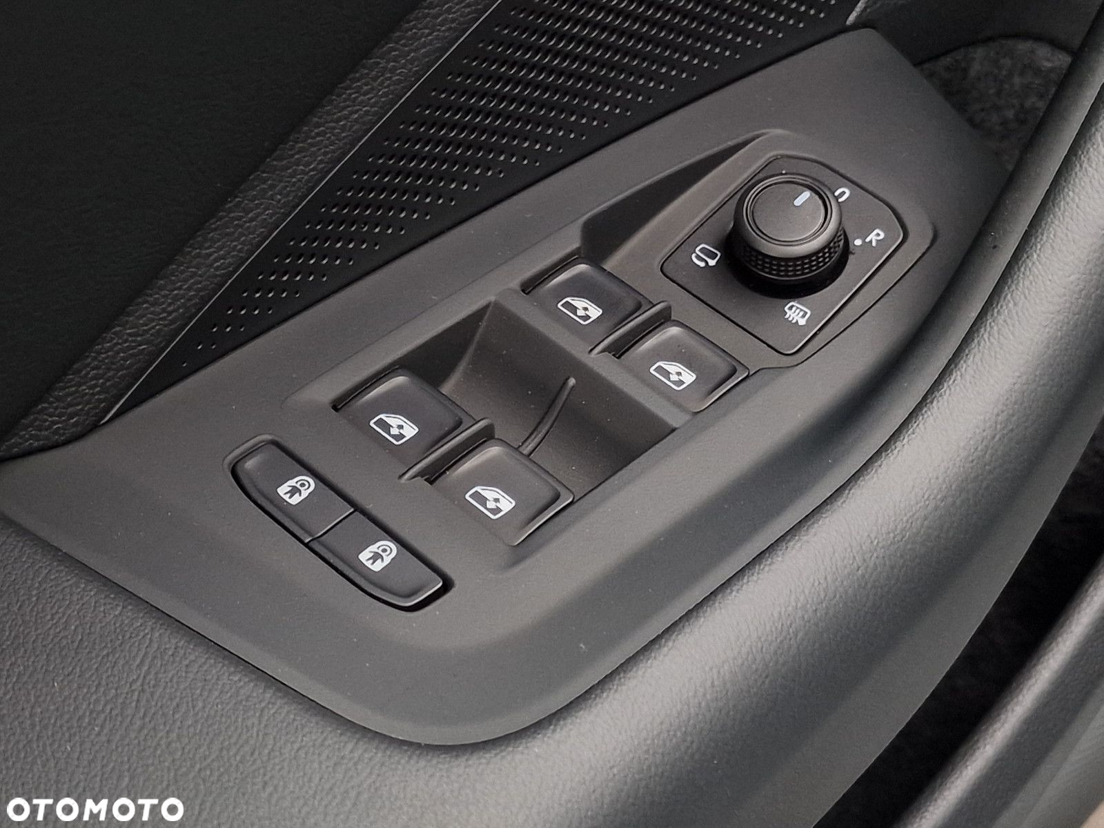 Volkswagen Passat 2.0 TDI EVO Business DSG - 23
