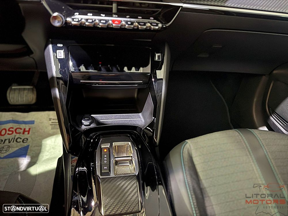 Peugeot 208 1.2 PureTech Allure Pack EAT8 - 28