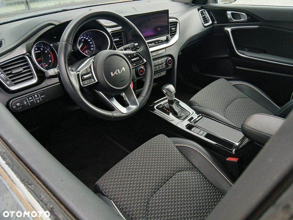 Kia Ceed - 26