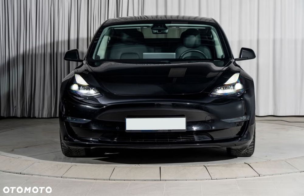 Tesla Model 3 Langstreckenbatterie Allradantrieb Dual Motor - 7