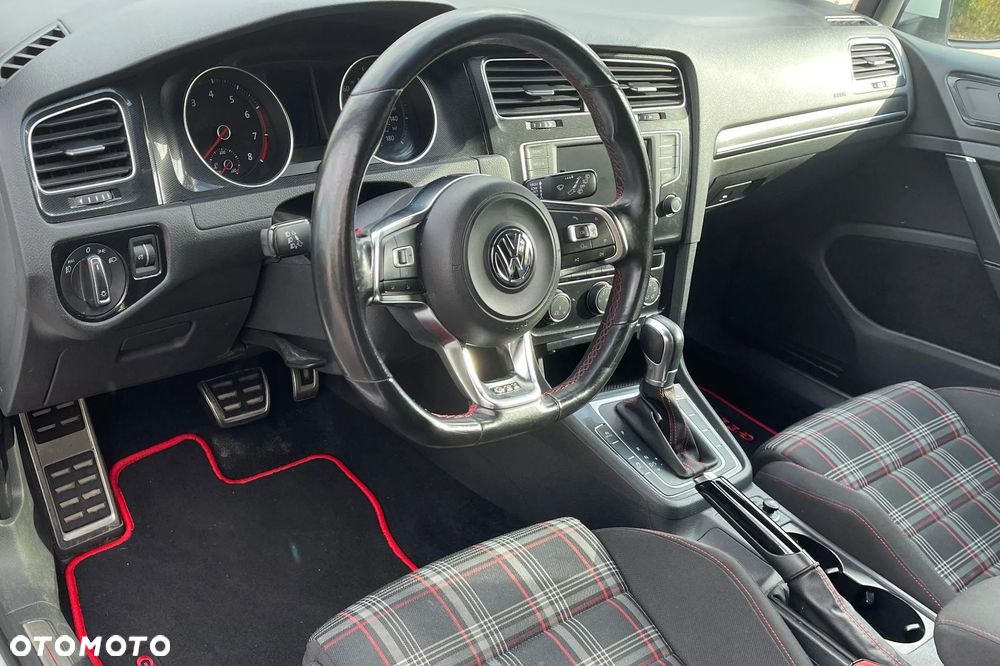 Volkswagen Golf GTI BlueMotion Technology DSG - 11