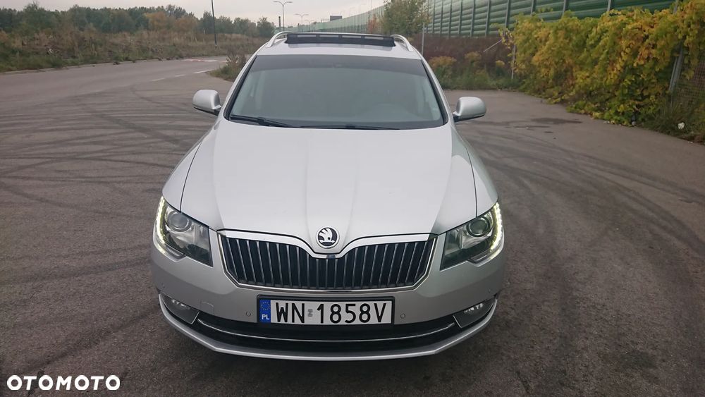 Skoda Superb 2.0 TDI 4x4 L&K DSG - 3