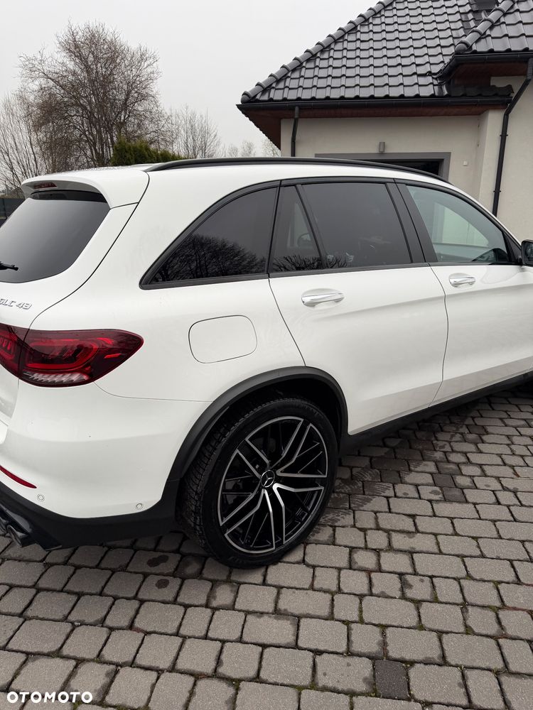 Mercedes-Benz GLC - 30
