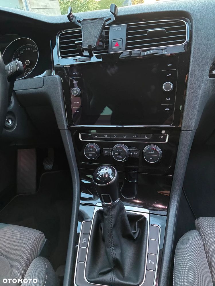 Volkswagen Golf 1.4 TSI BMT Highline - 30