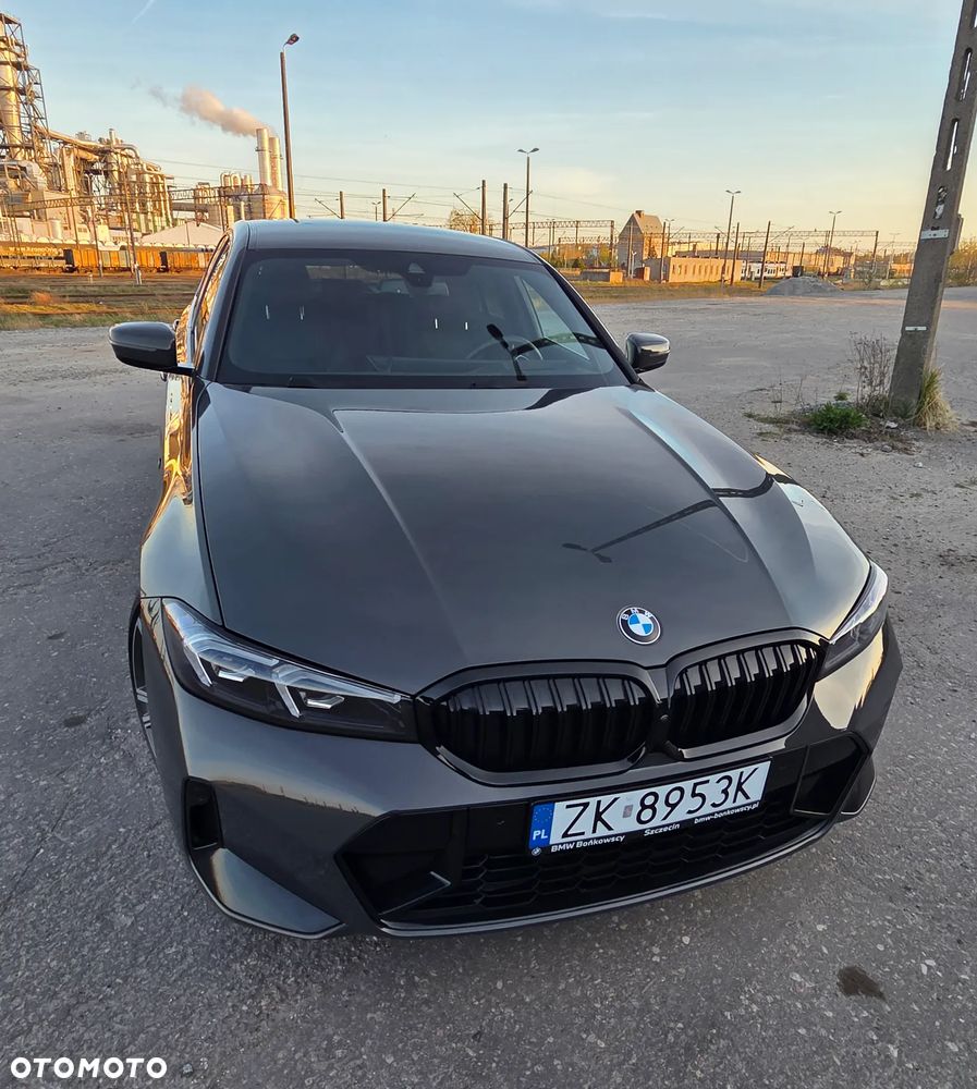 BMW Seria 3 330i xDrive M Sport - 12
