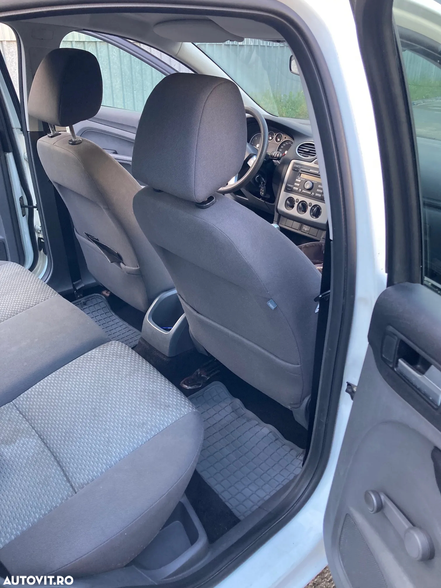 Ford Focus 1.8 TDCI Trend - 9