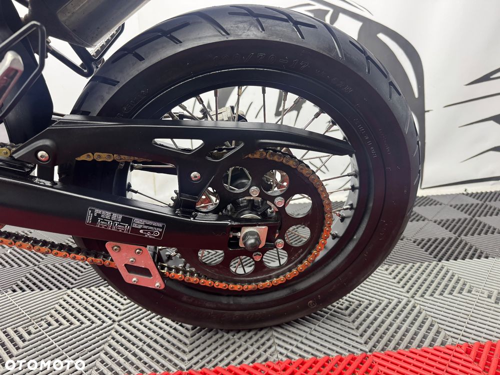 Aprilia SX - 17