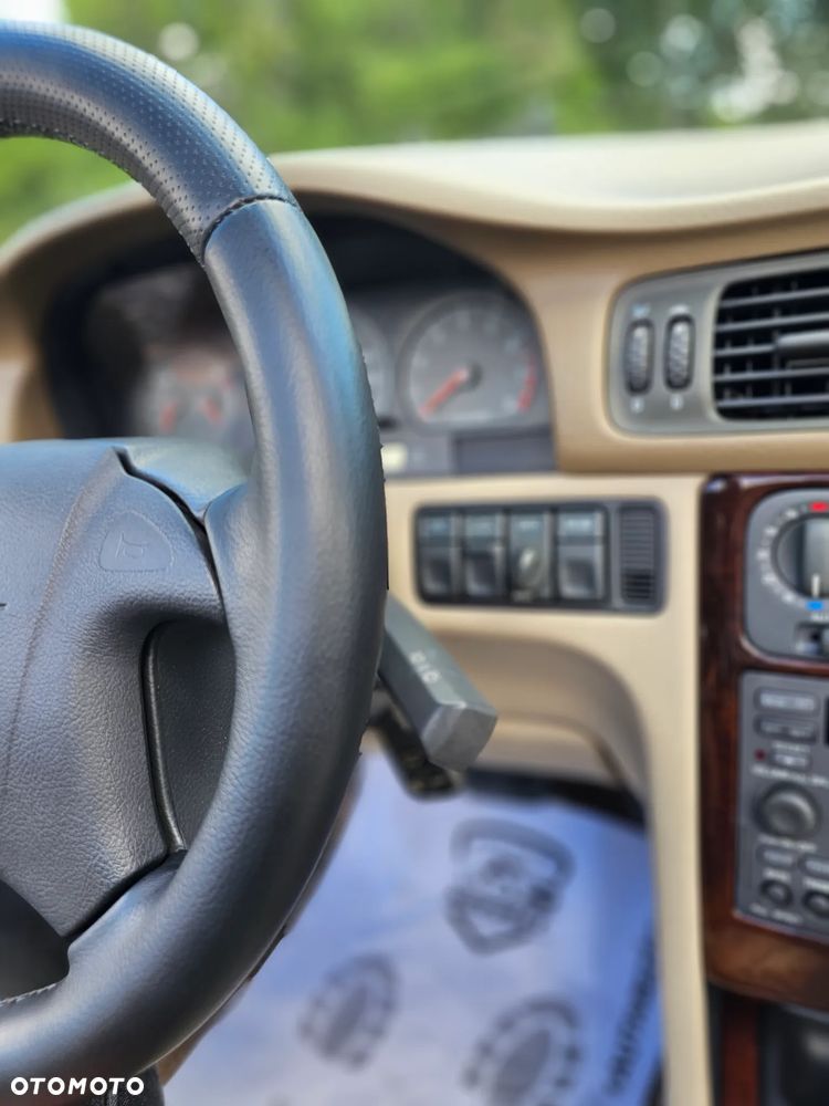Volvo C70 - 30