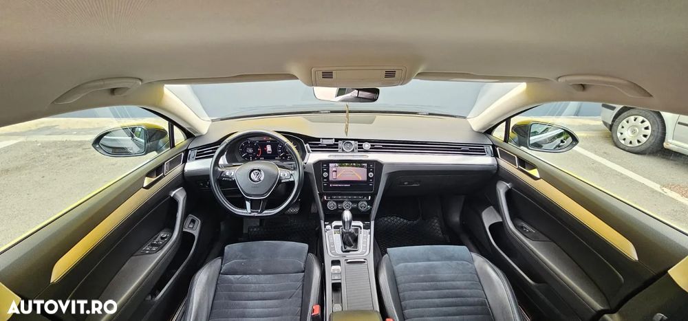 Volkswagen Passat Variant 2.0 TDI DSG Highline - 11
