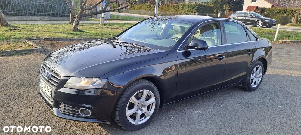 Audi A4 Limousine - 1