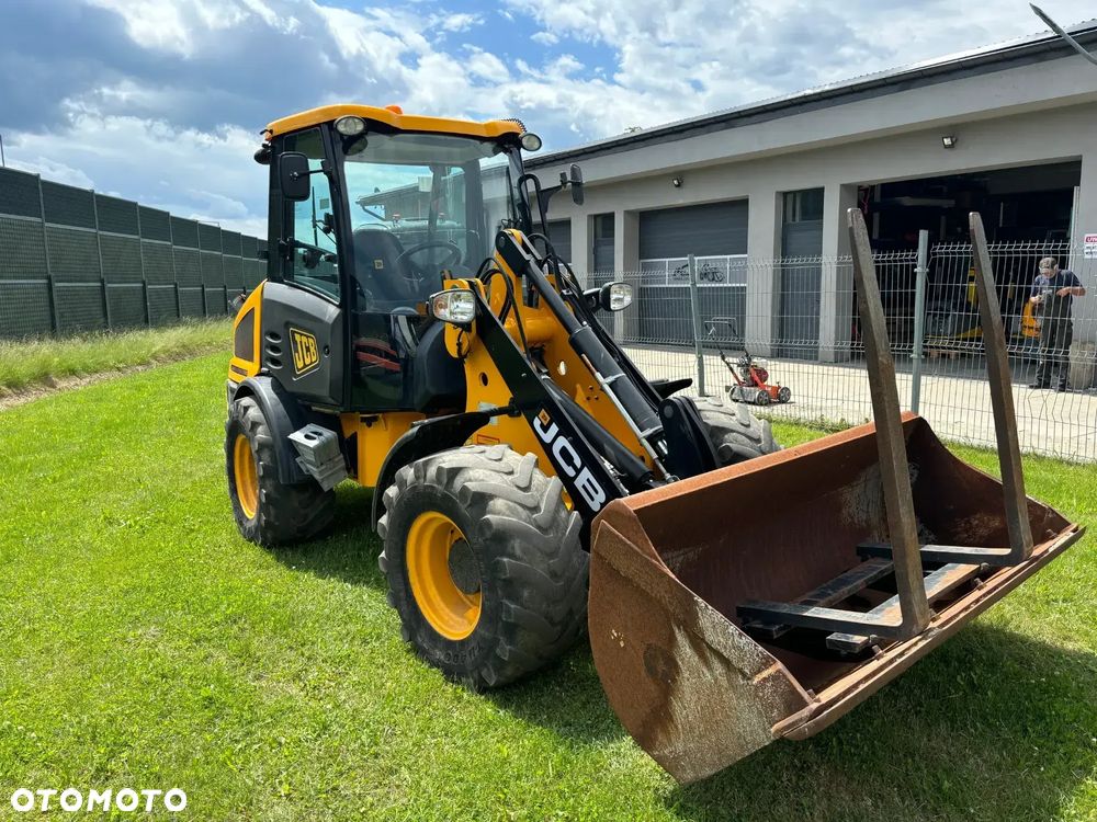 JCB 407 - 7