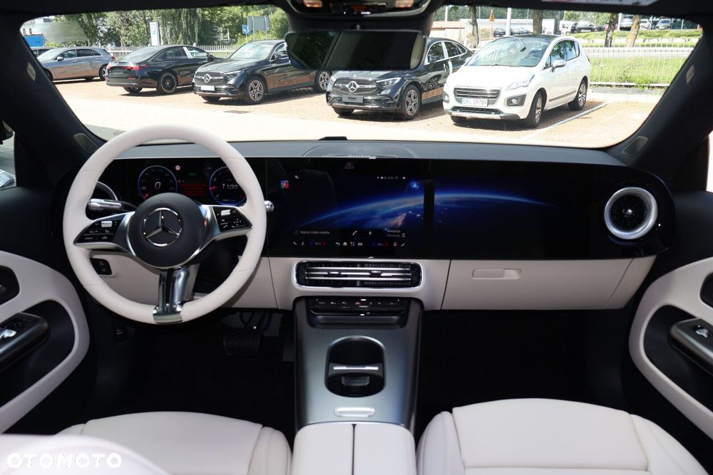Mercedes-Benz CLA - 13