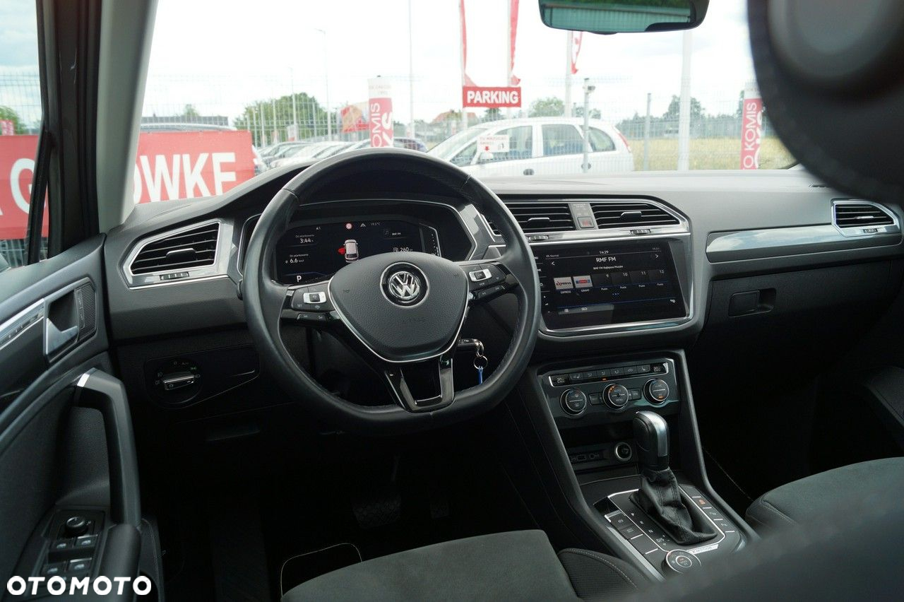 Volkswagen Tiguan - 24