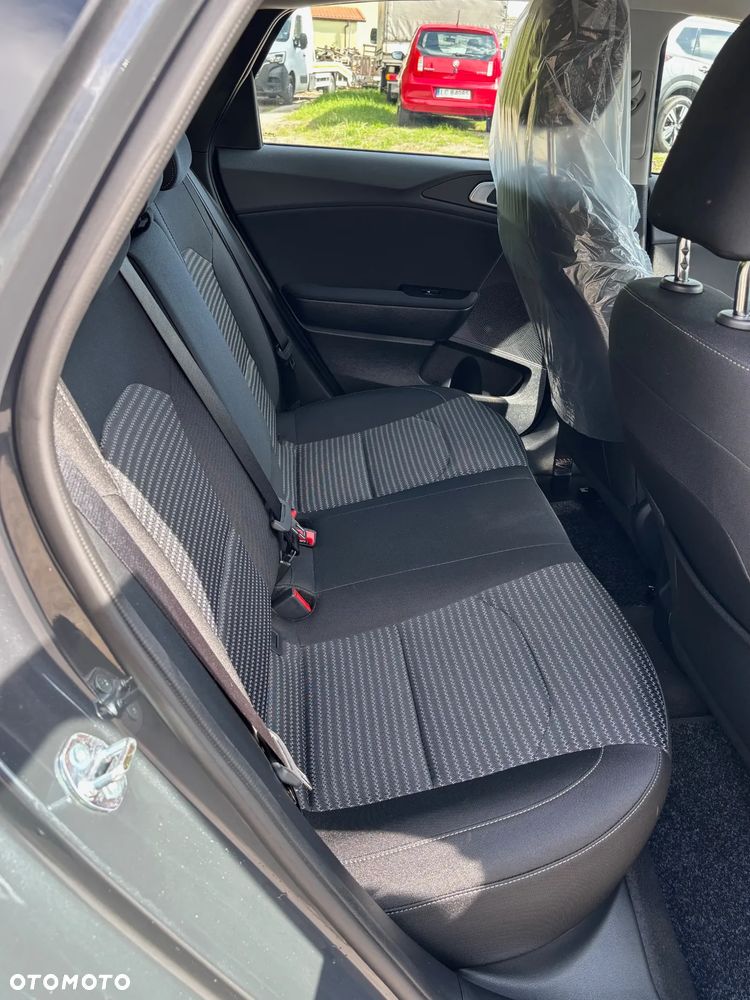 Kia Ceed 1.5 T-GDI L DCT - 11