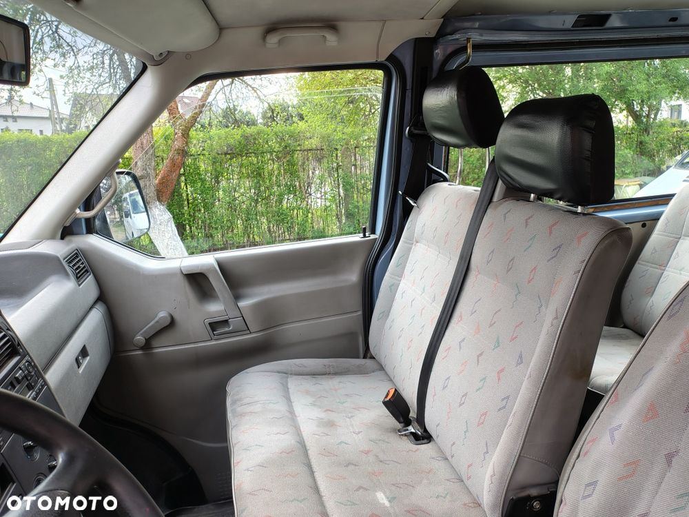 Volkswagen Transporter - 8