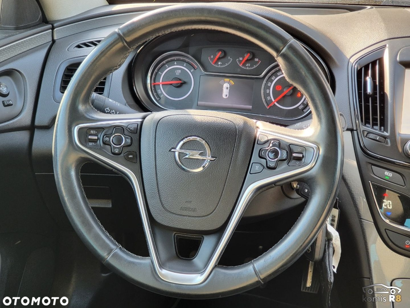 Opel Insignia - 24