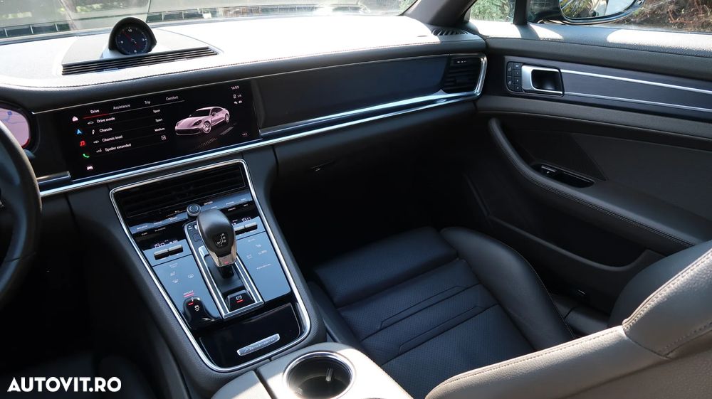 Porsche Panamera 4 Platinum Edition - 22